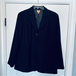 Caslon Nordstrom Pantsuit in Black. Size 16W. Blazer & wide legs trousers.